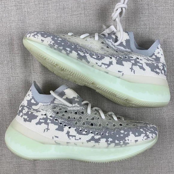 Yeezy Boost 380 “Alien” Sample - Picture 2 of 4